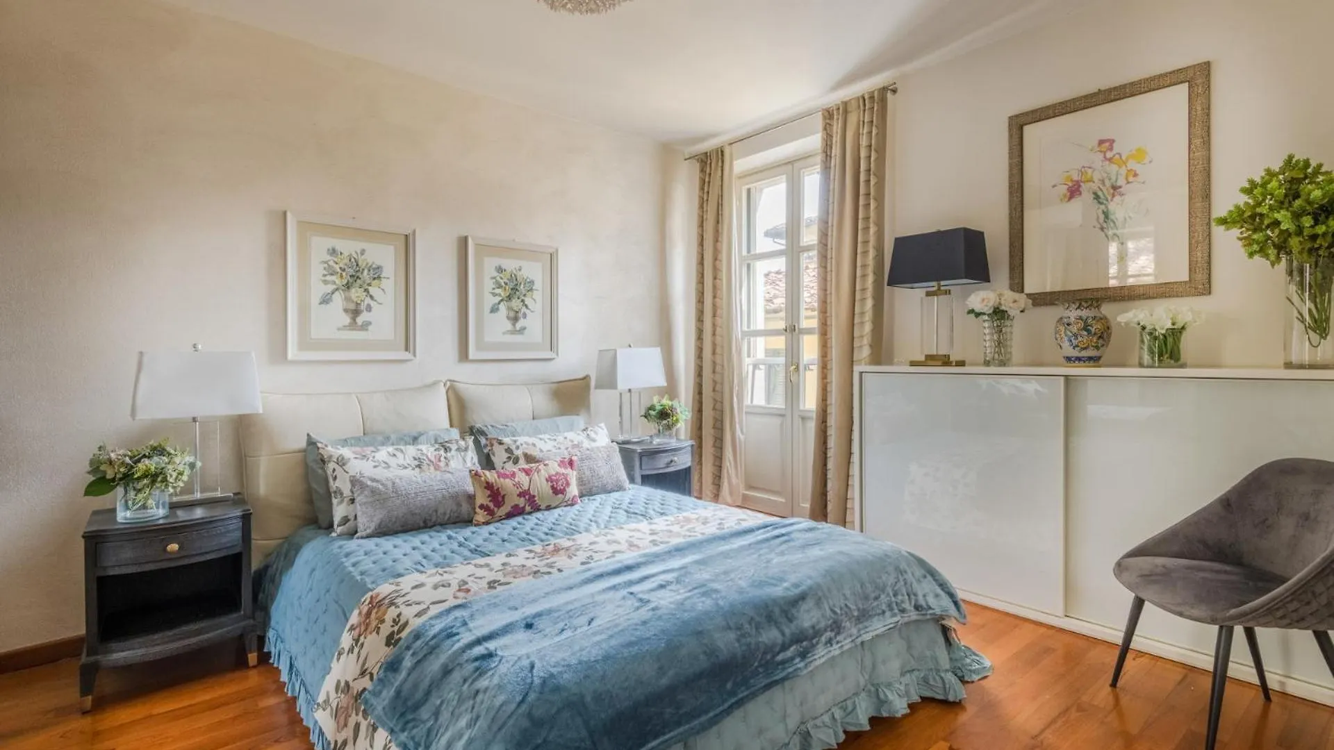 The Terrace Retreat, Elegant Modern Apartment With Terrace In Lucca