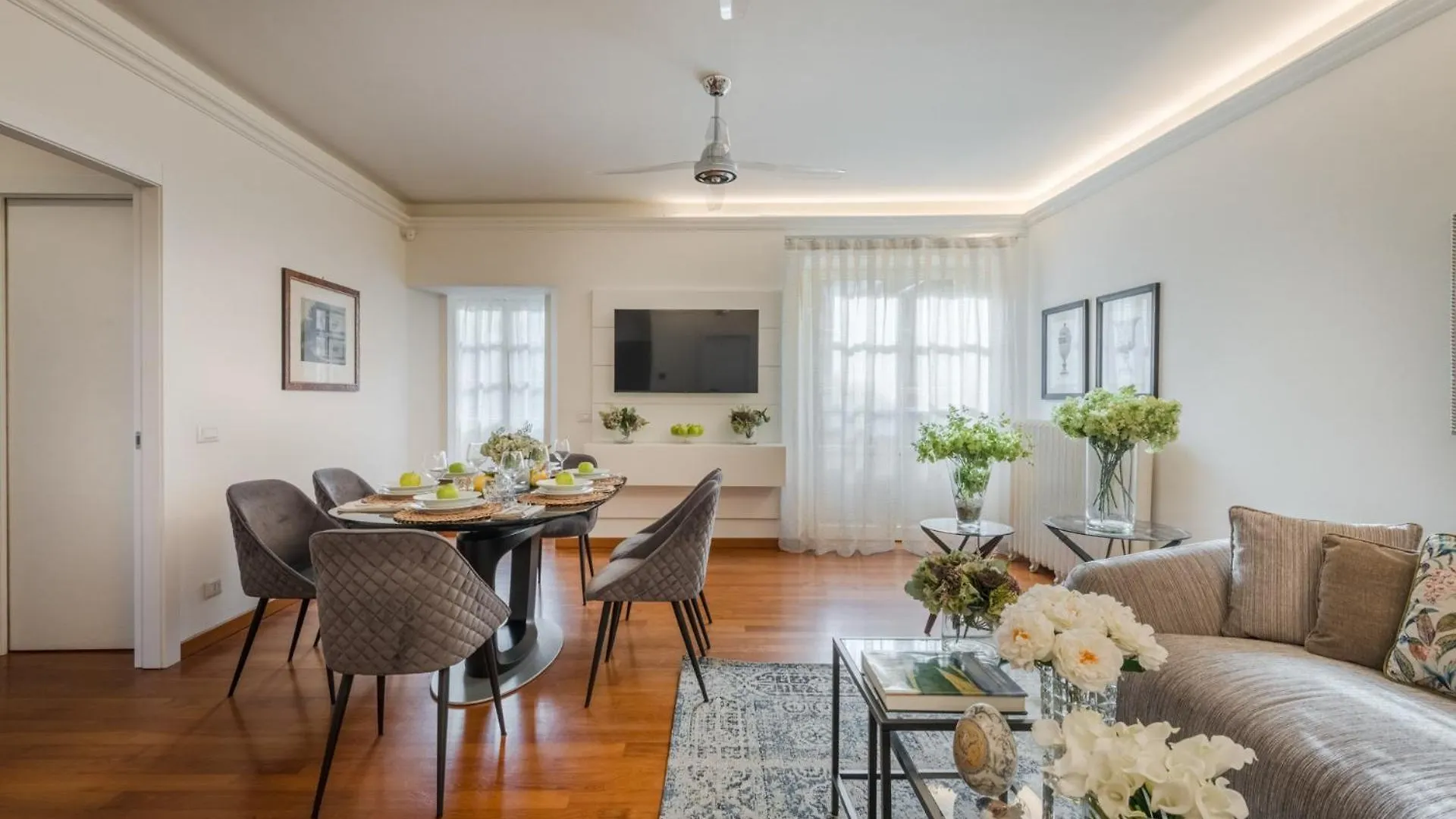 The Terrace Retreat, Elegant Modern Apartment With Terrace In Lucca Italy